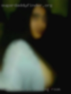 nude women in looking room